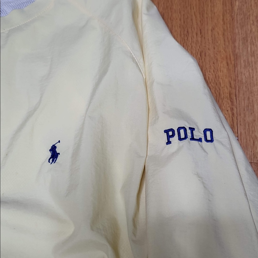 Polo by Ralph Lauren. Long sleeved pull over wind breaker. Size large. Vintage.